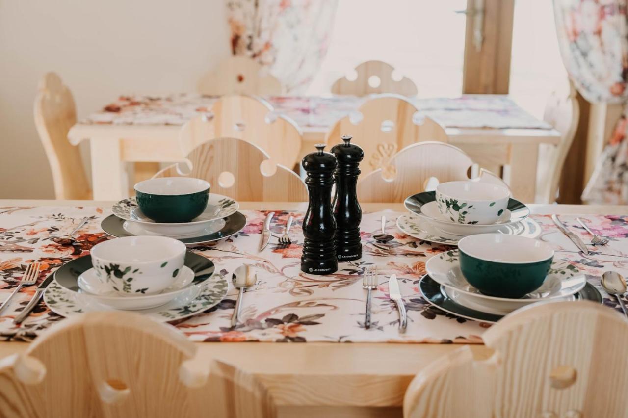 Tarasówka u Zająca Acomodação com café da manhã Czerwienne Exterior foto